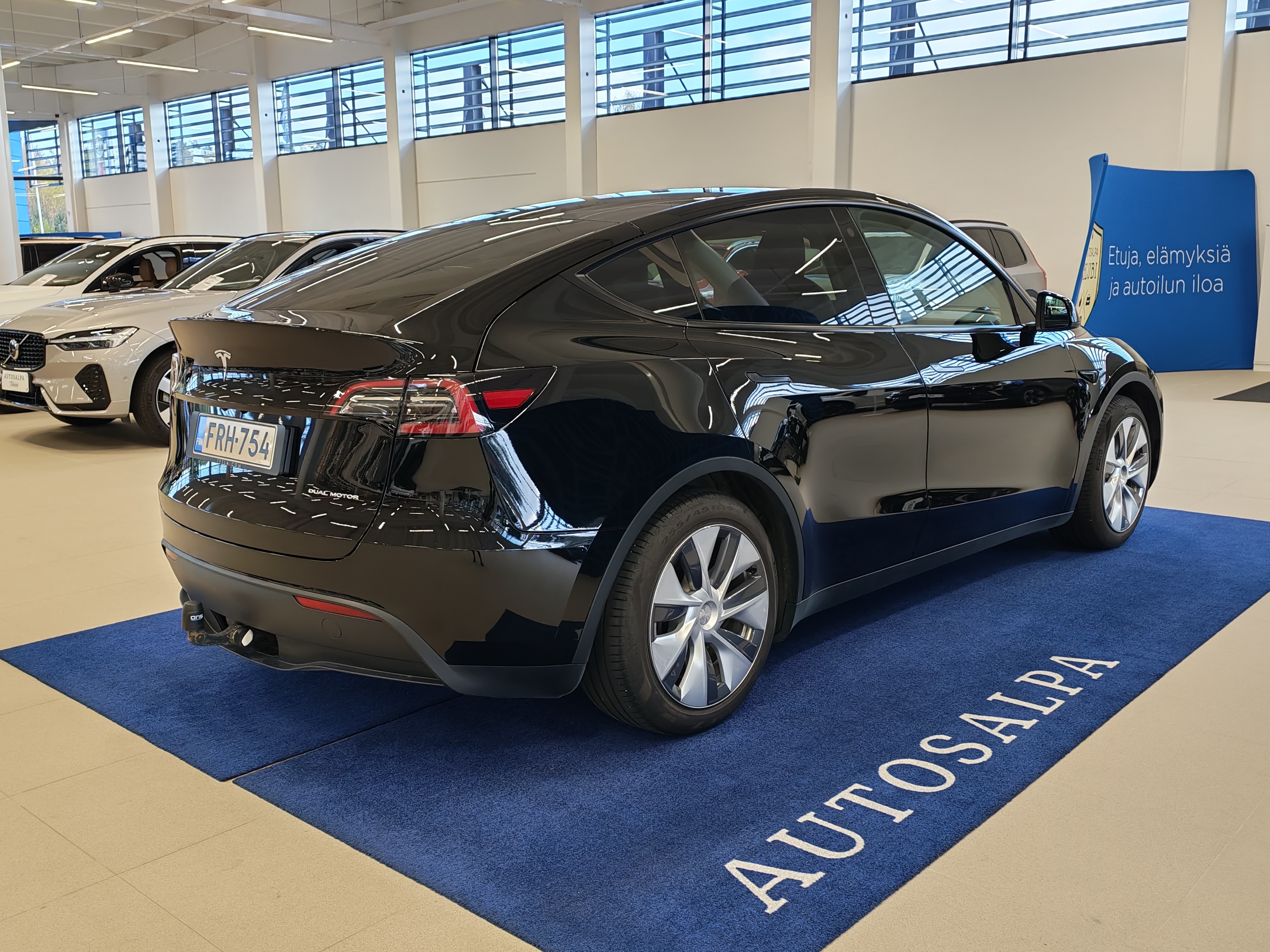 Tesla Model Y Long Range 2023, bild 3/22