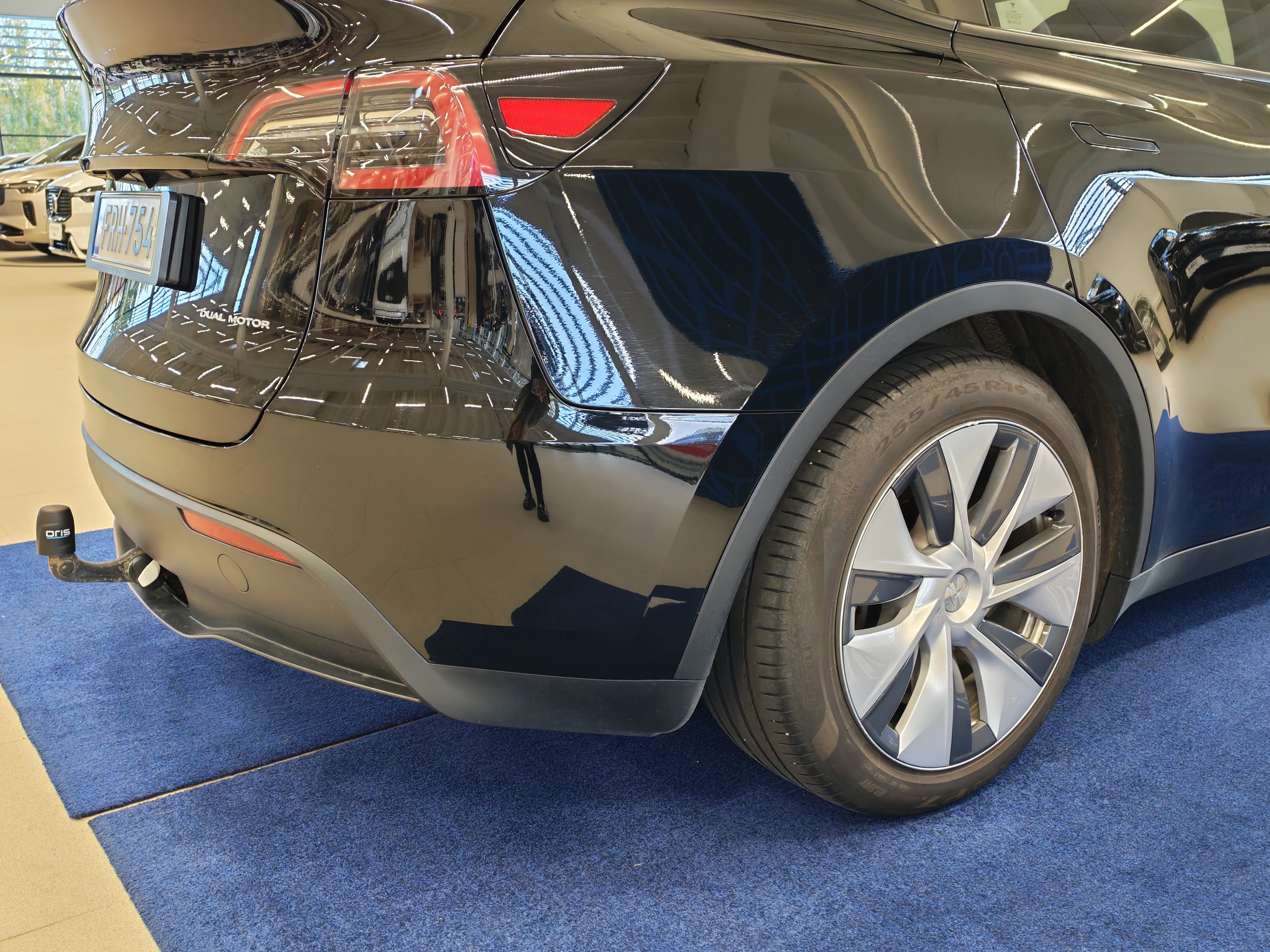 Tesla Model Y Long Range 2023, bild 4/22