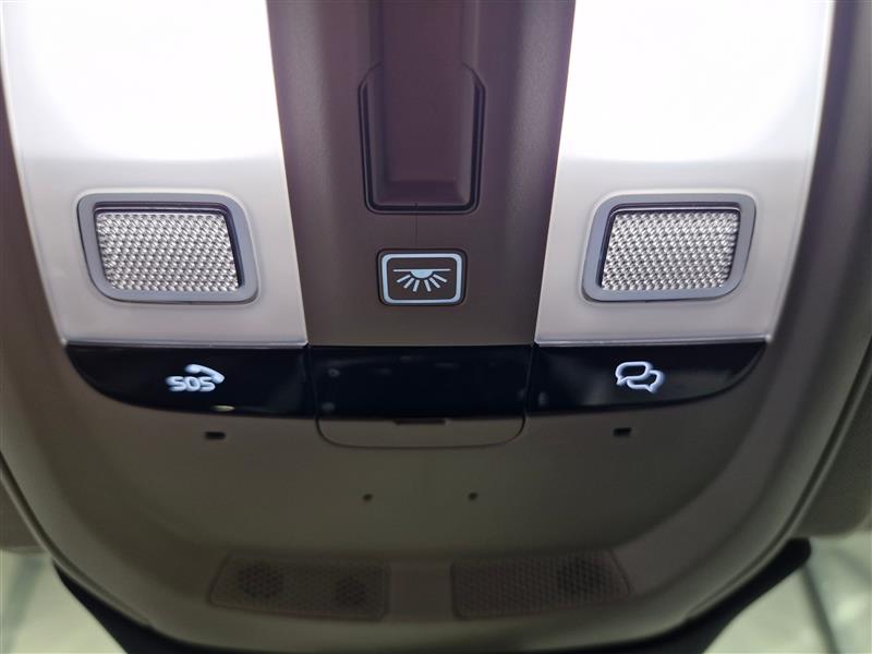 Volvo XC60 T8 AWD LONG RANGE PLUS DARK TAKUU 24KK/40TKM