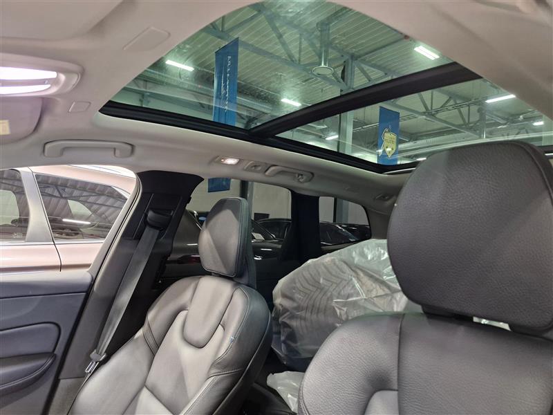 Volvo XC60 T8 AWD LONG RANGE PLUS DARK TAKUU 24KK/40TKM