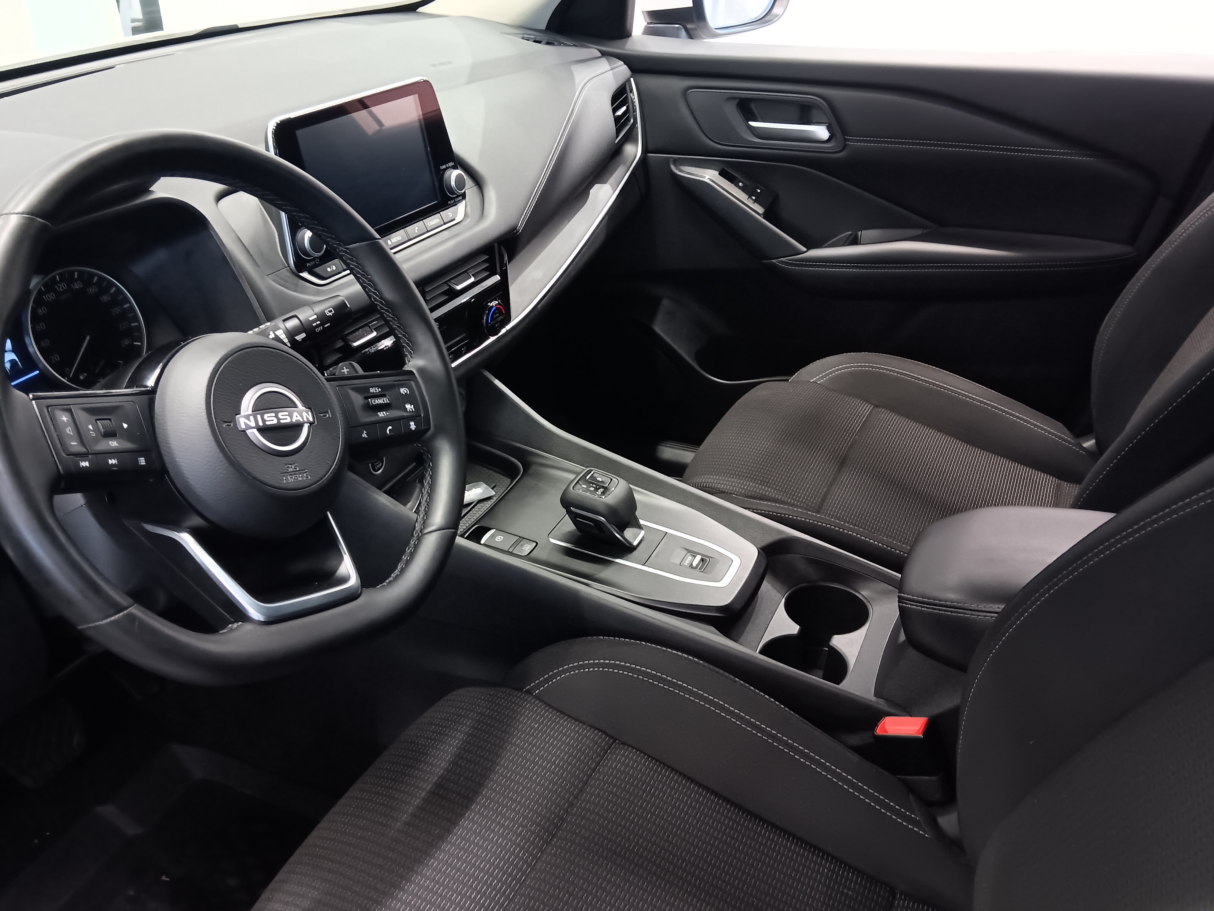 Nissan Qashqai 2023, bild 6/18