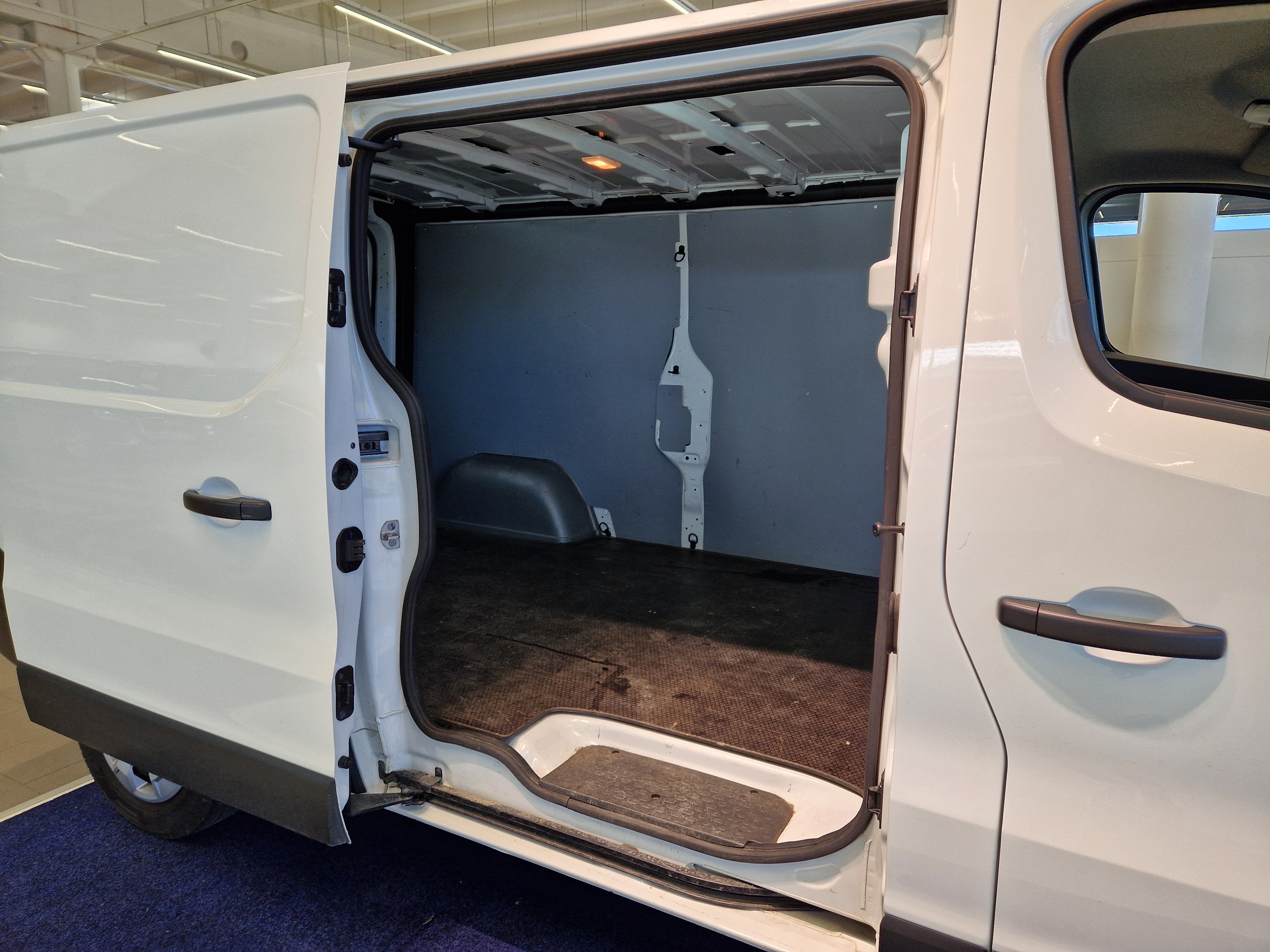 Renault TRAFIC BLUE DCI 150 EDC-AUT. L2H1 6,7M3 NORDIC EDITION