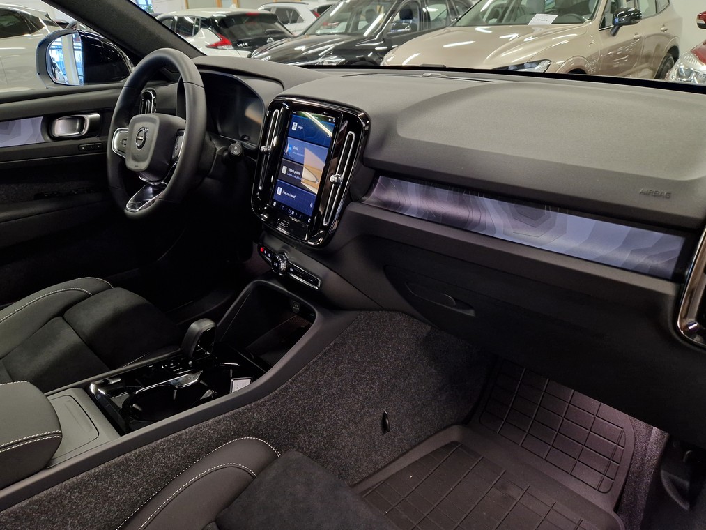 Volvo EX40 SINGLE EXTENDED RANGE PLUS PRO.