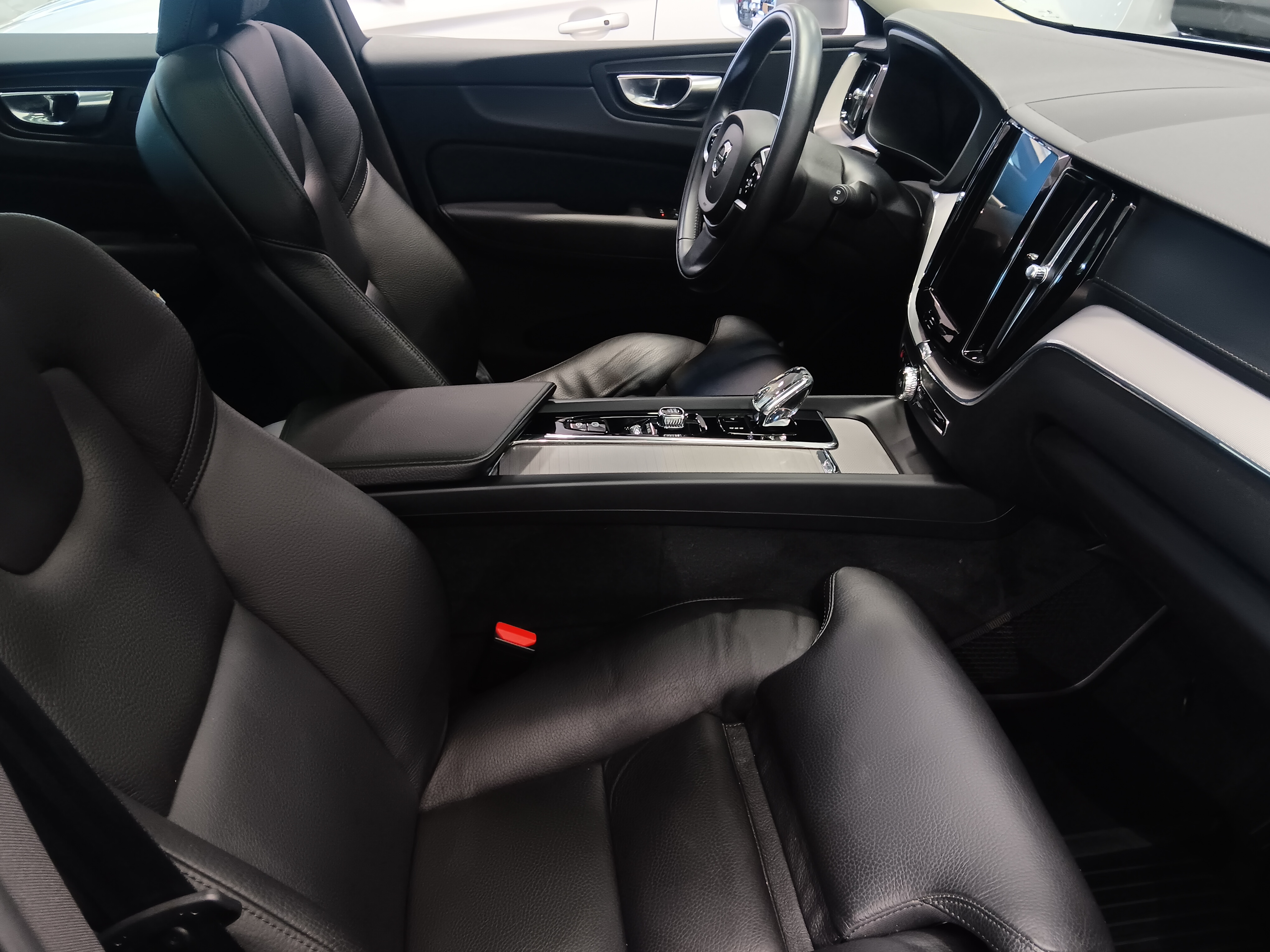 Volvo XC60 T8 TWE AWD INSCRIPTION TAKUU 12KK/20TKM
