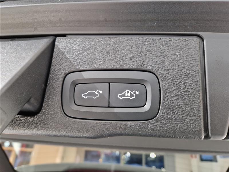 Volvo XC60 T8 AWD LONG RANGE HIGH PERFORMANCE PLUS DARK AUT