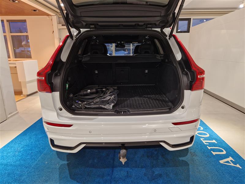 Volvo XC60 T8 AWD LONG RANGE HIGH PERFORMANCE PLUS DARK AUT