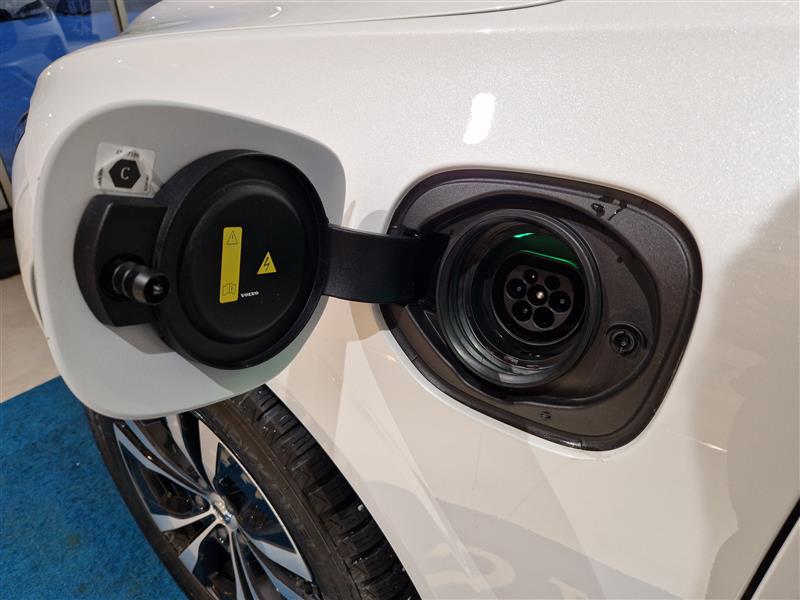 Volvo XC60 T8 AWD LONG RANGE HIGH PERFORMANCE PLUS DARK AUT