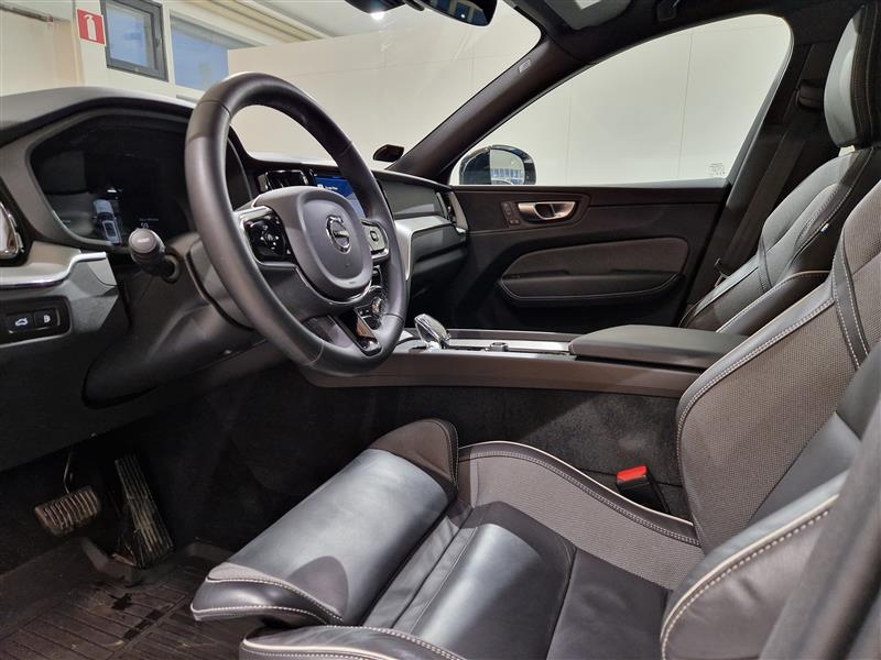 Volvo XC60 T8 AWD LONG RANGE HIGH PERFORMANCE PLUS DARK AUT