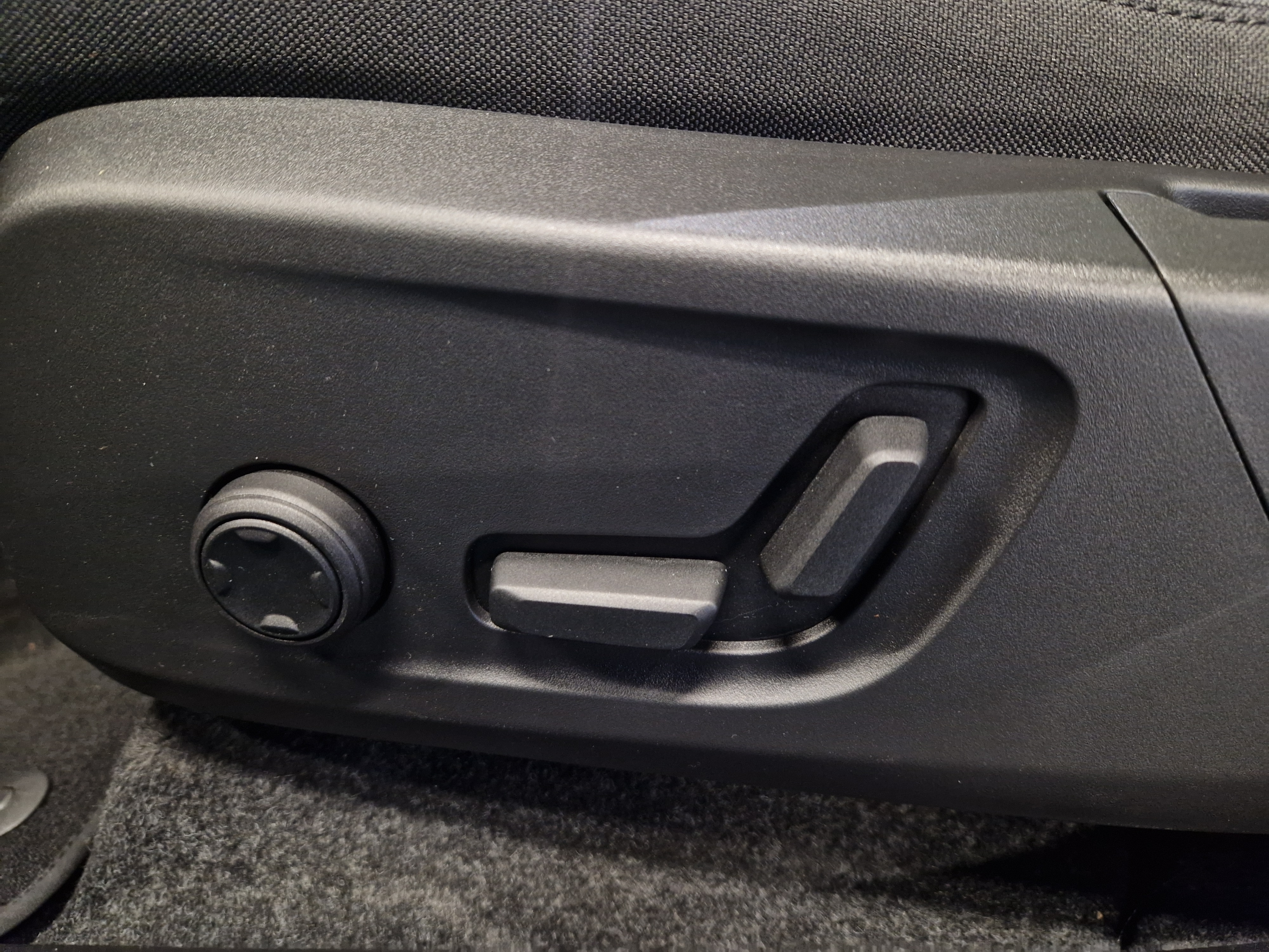 Volvo C40 RECHARGE TWIN PLUS SELEKT TAKUU 24KK