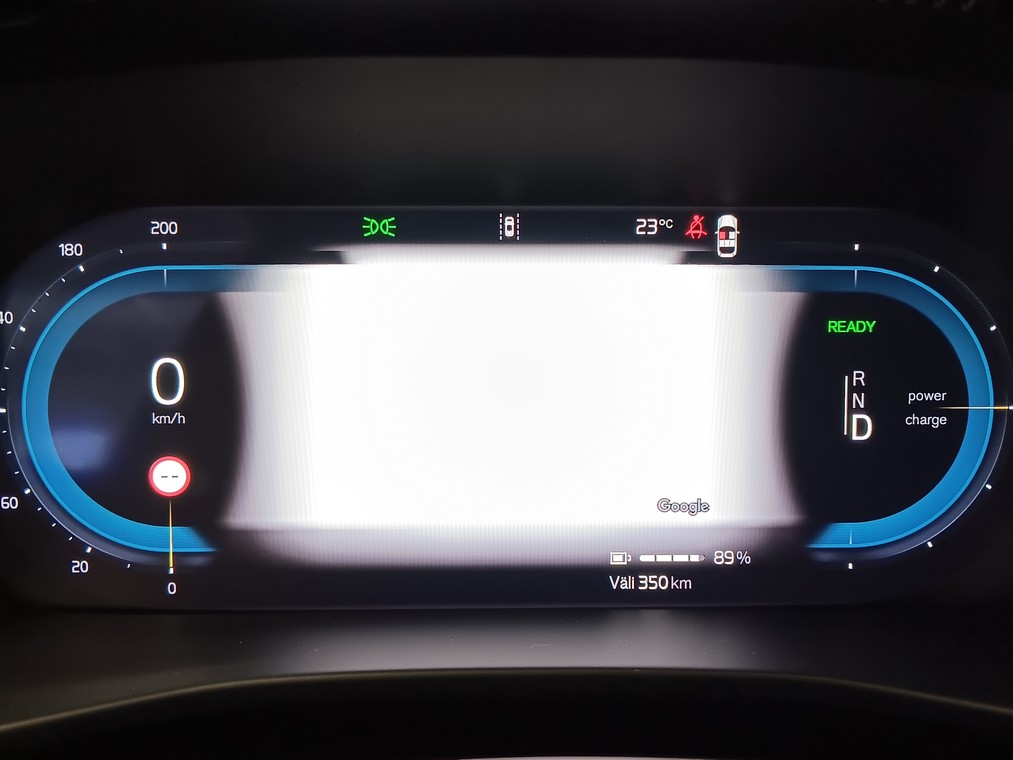 Volvo C40 RECHARGE SINGLE PLUS.