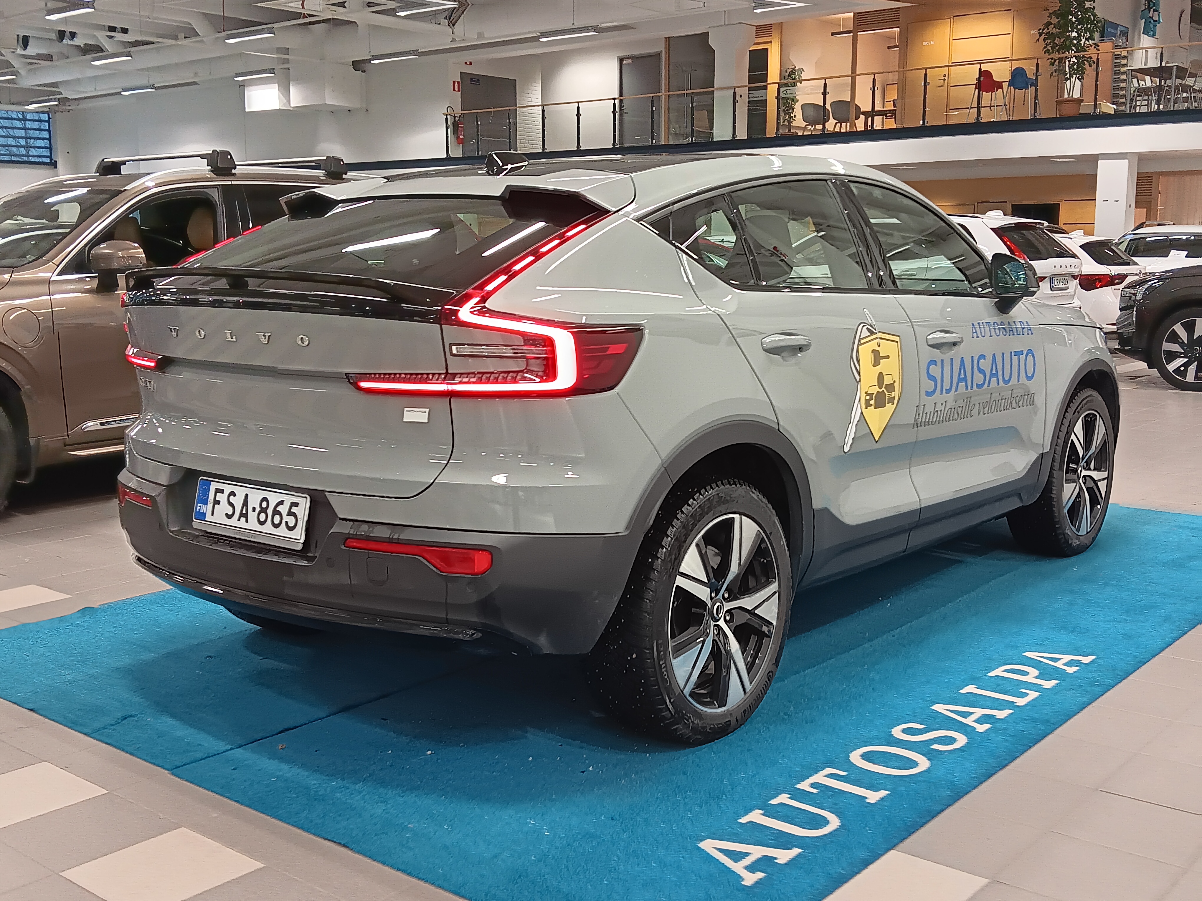 Volvo C40 RECHARGE SINGLE PLUS.