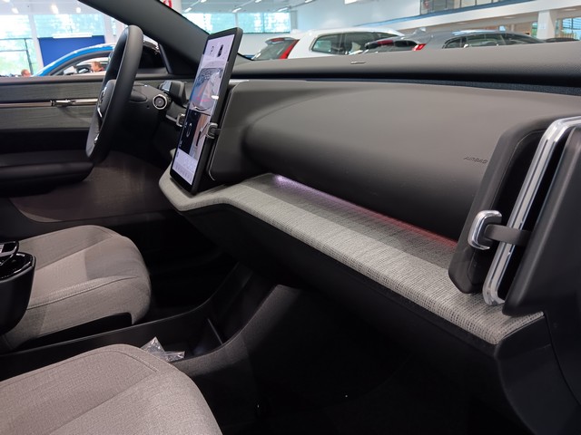 Volvo EX30 TWIN PERFORMANCE ULTRA TAKUU 24KK/40TKM