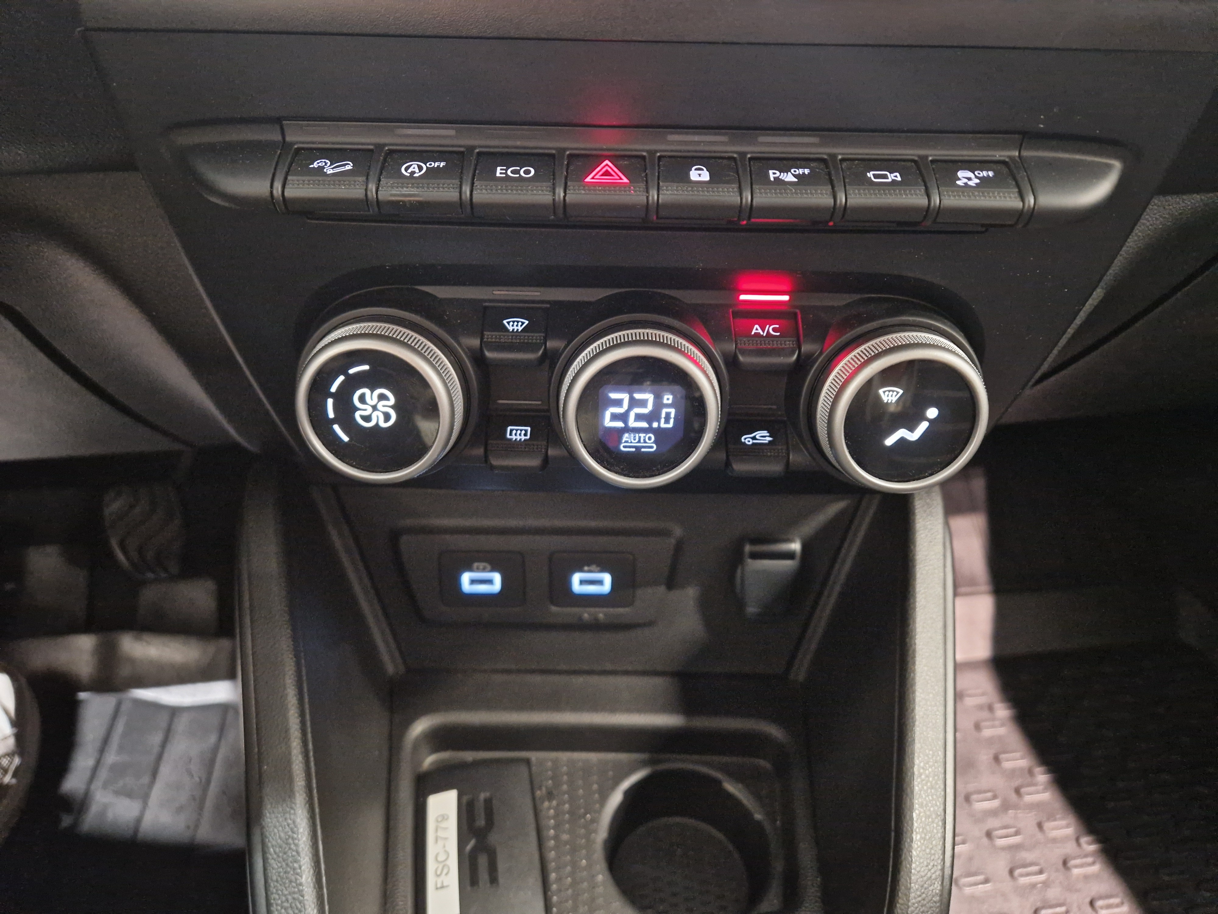 Dacia DUSTER BLUE DCI 115 4X4 JOURNEY TAKUU 24KK/40TKM