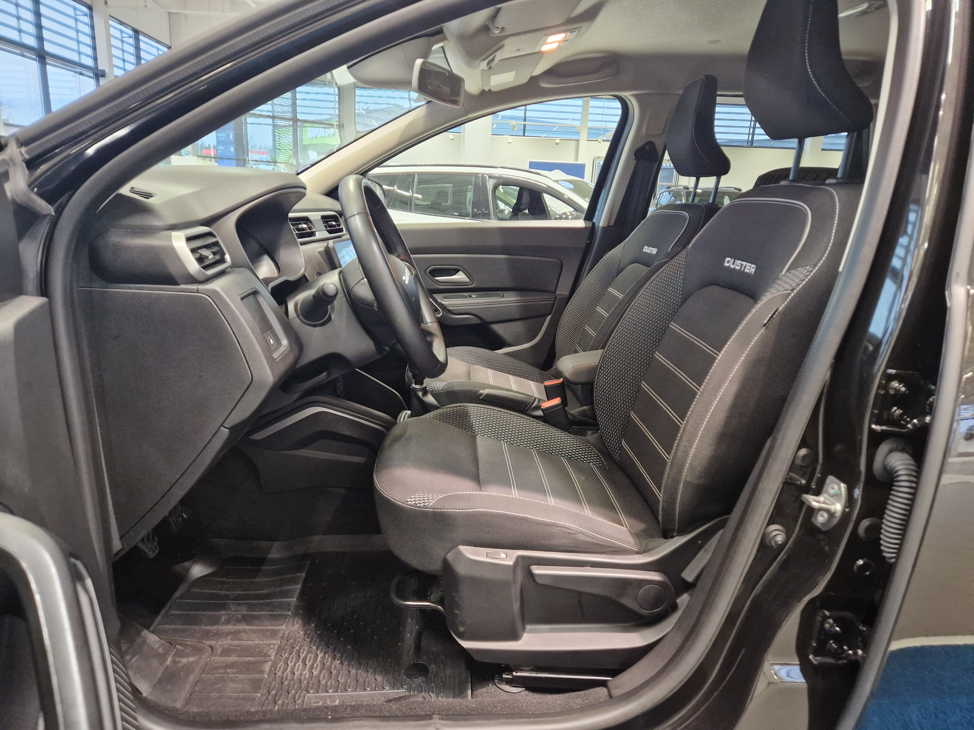 Dacia DUSTER BLUE DCI 115 4X4 JOURNEY TAKUU 24KK/40TKM