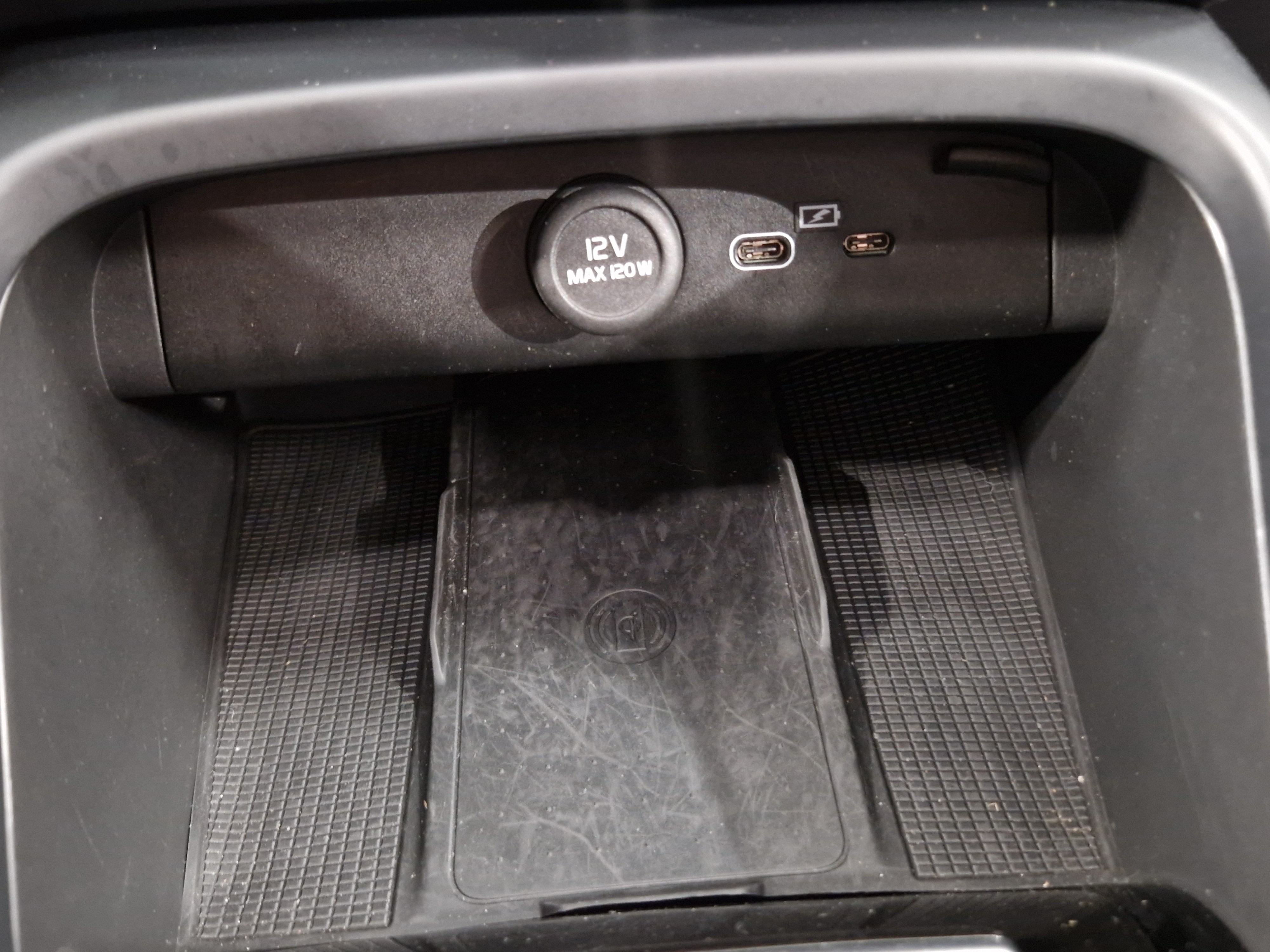 Volvo XC40 RECHARGE SINGLE CORE TAKUU 24KK/40TKM.