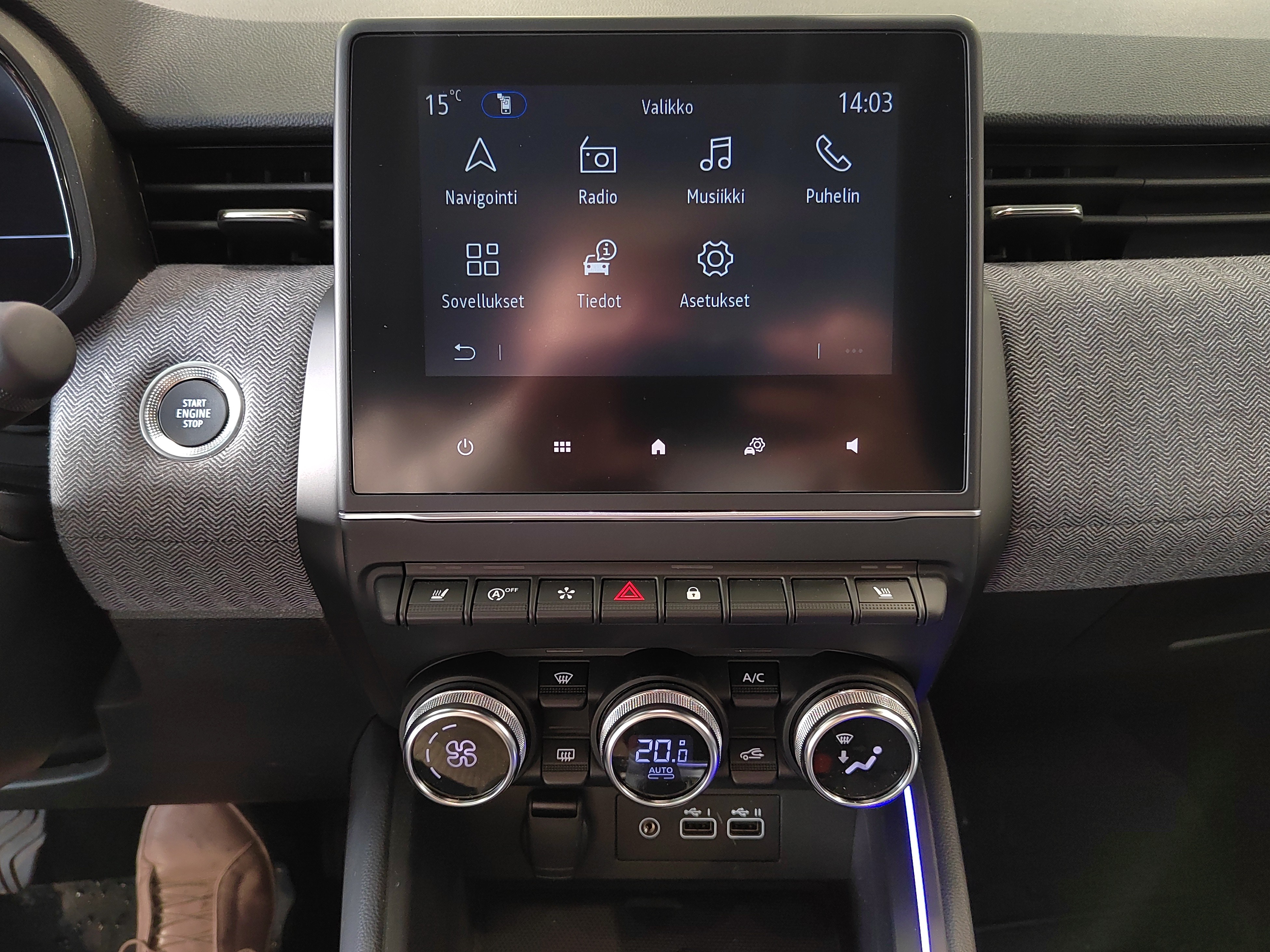 Renault CLIO TCE 90 TECHNO