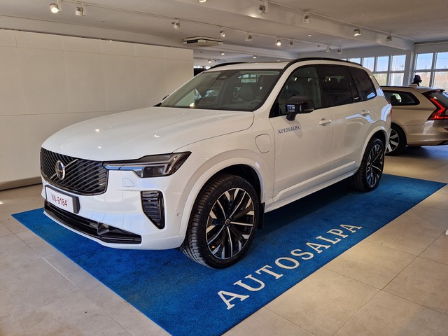 Volvo XC90 T8 AWD LONG RANGE ULTRA DARK.