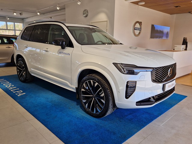 Volvo XC90 T8 AWD LONG RANGE ULTRA DARK.