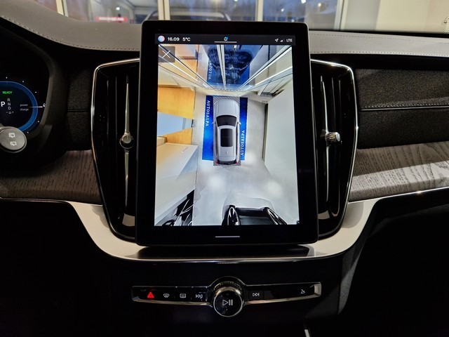 Volvo XC90 T8 AWD LONG RANGE ULTRA DARK.