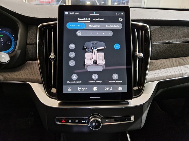 Volvo XC90 T8 AWD LONG RANGE ULTRA DARK.