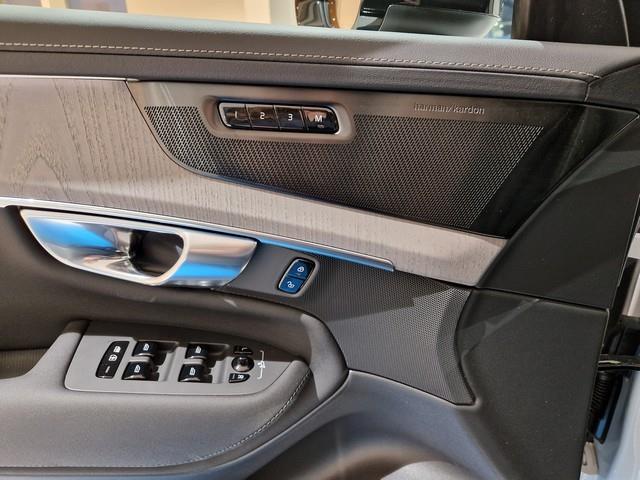 Volvo XC90 T8 AWD LONG RANGE ULTRA DARK