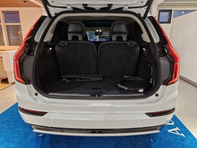 Volvo XC90 T8 AWD LONG RANGE ULTRA DARK.
