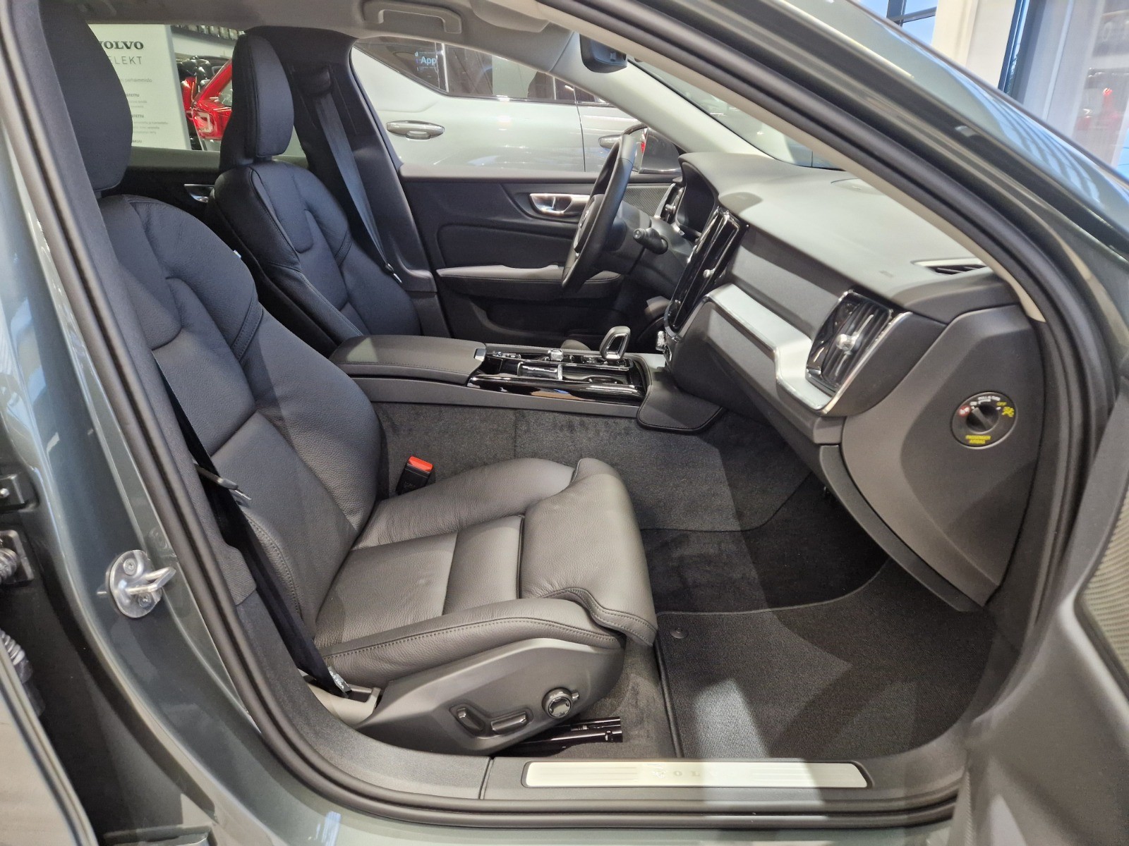 Volvo V60 T6 AWD LONG RANGE PLUS BRIGHT.