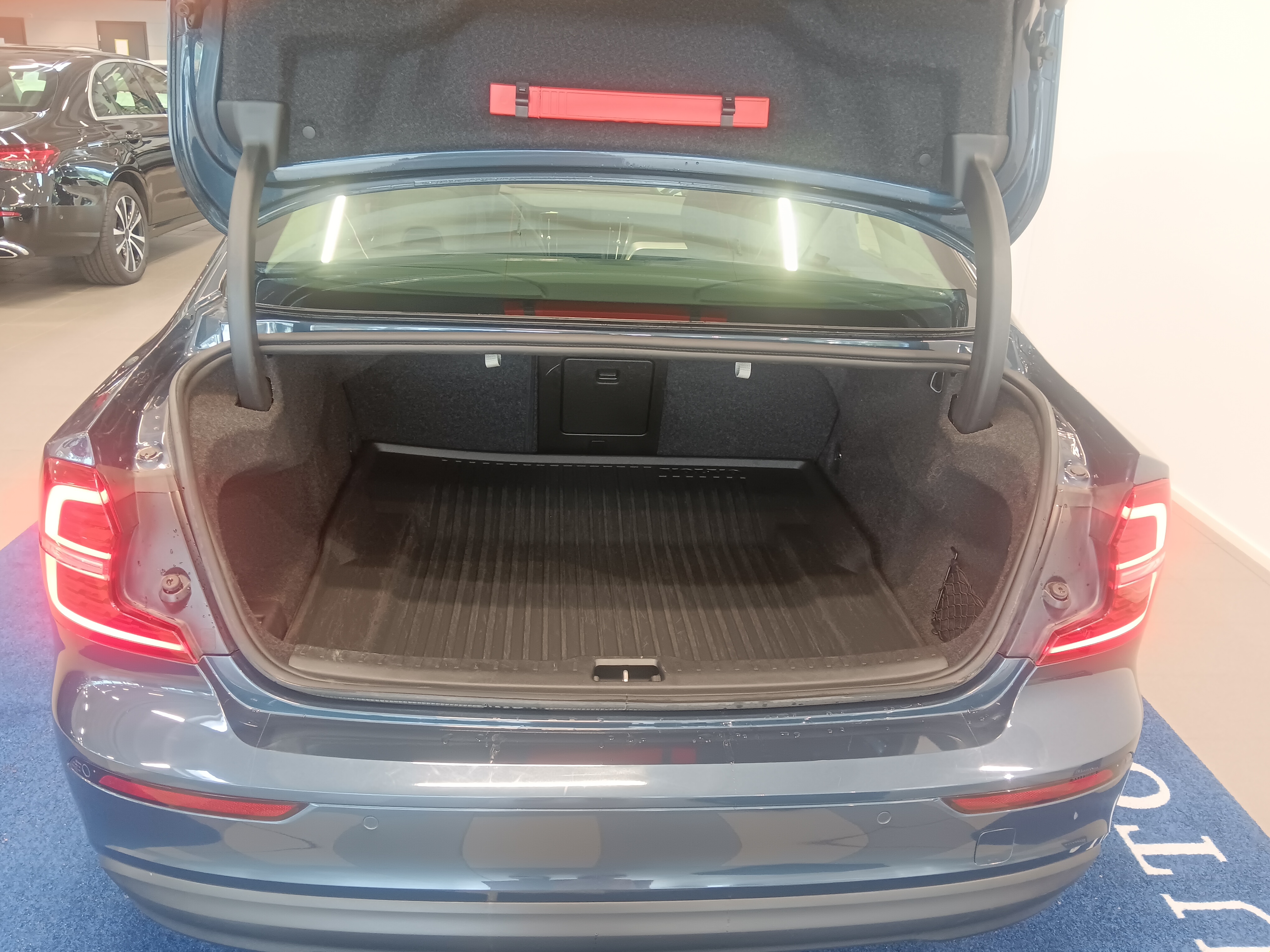 Volvo S60 2023, photo 5/18