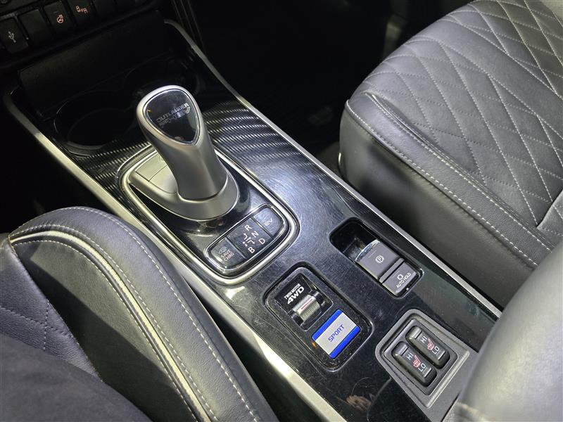 Mitsubishi OUTLANDER PHEV INSTYLE 4WD 5P