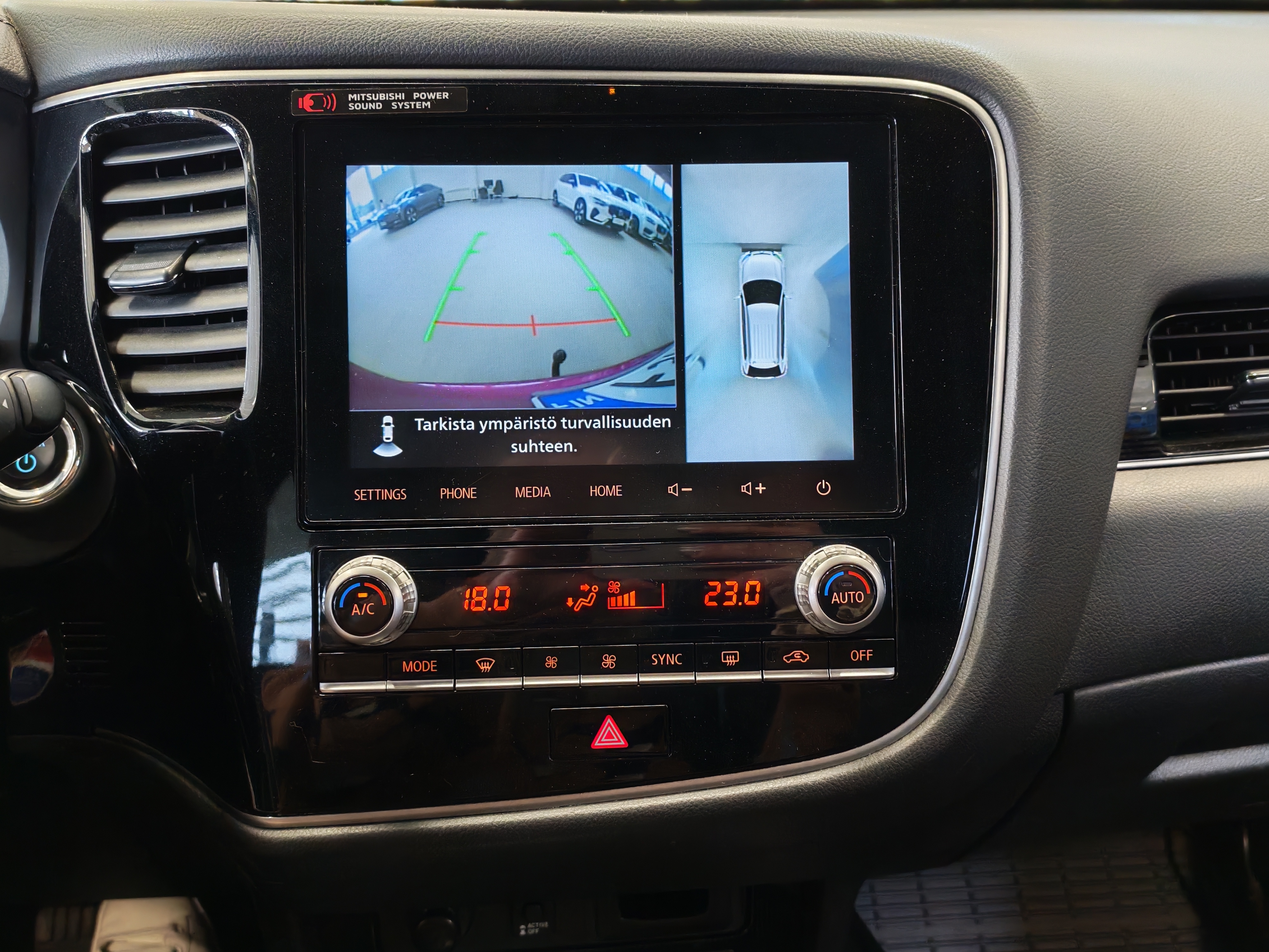 Mitsubishi OUTLANDER PHEV INSTYLE 4WD 5P TAKUU 12KK/20TKM