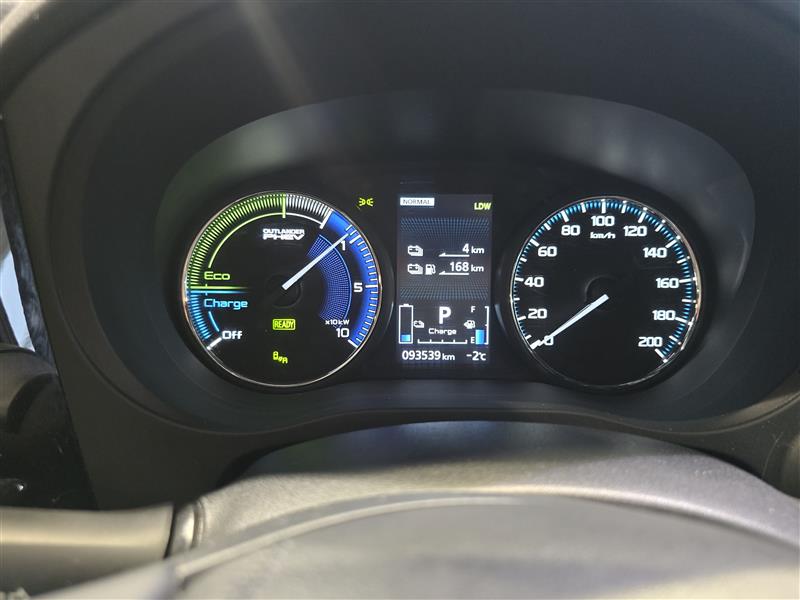 Mitsubishi OUTLANDER PHEV INSTYLE 4WD 5P