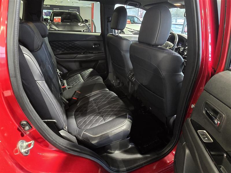 Mitsubishi OUTLANDER PHEV INSTYLE 4WD 5P