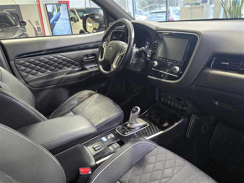 Mitsubishi OUTLANDER PHEV INSTYLE 4WD 5P