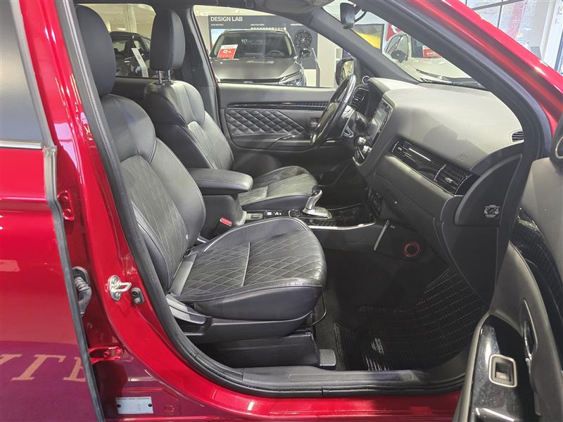 Mitsubishi OUTLANDER PHEV INSTYLE 4WD 5P