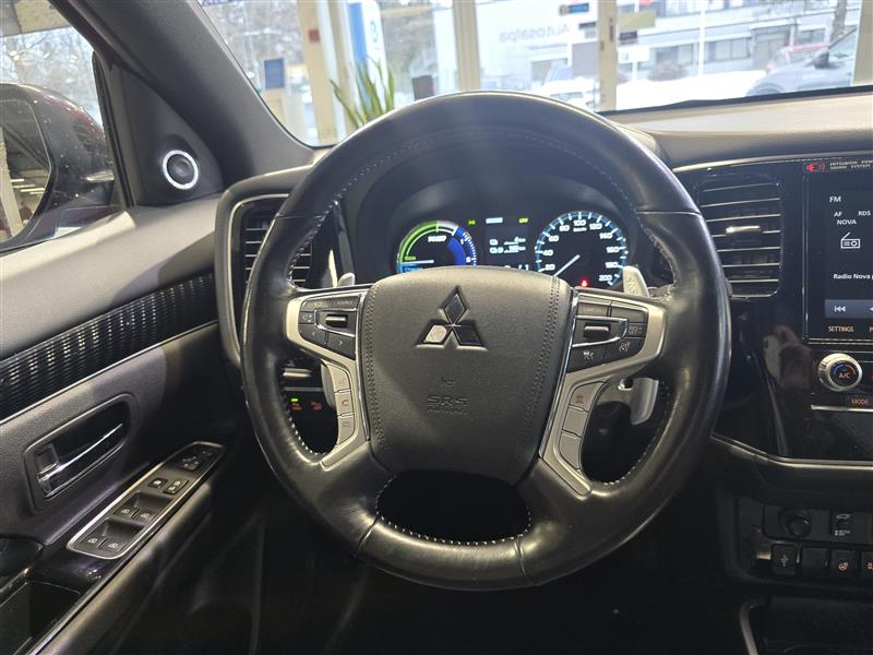 Mitsubishi OUTLANDER PHEV INSTYLE 4WD 5P