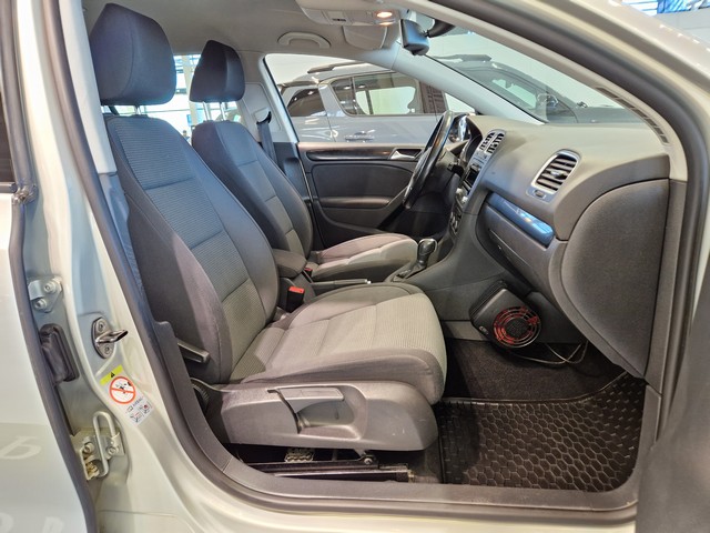 Volkswagen GOLF COMFORT PLUS 1,2 TSI 77 KW (105 HV) BLUEMOTION TEC