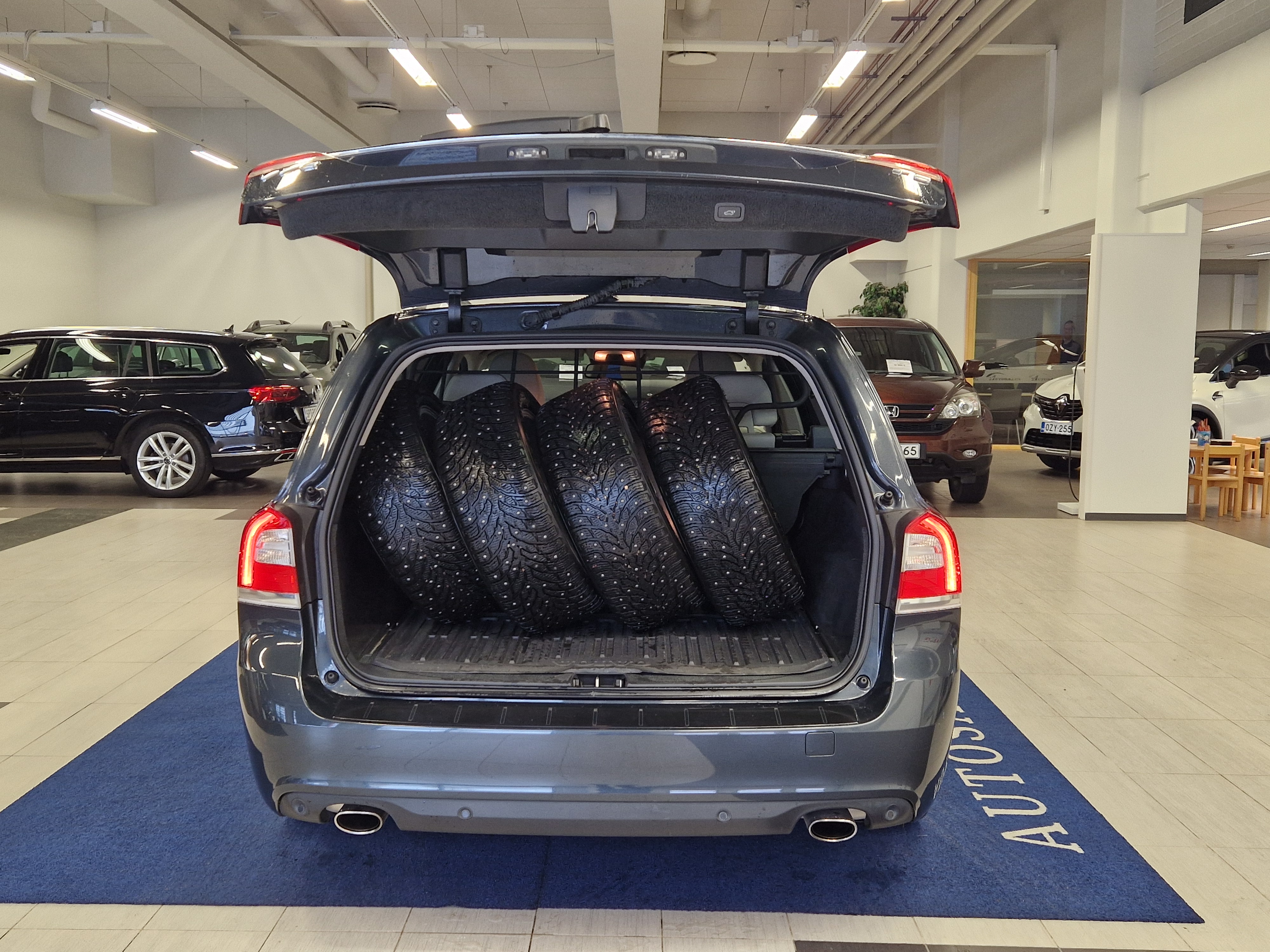 Volvo V70 T5 Business Summum aut 2014, kuva 4/14