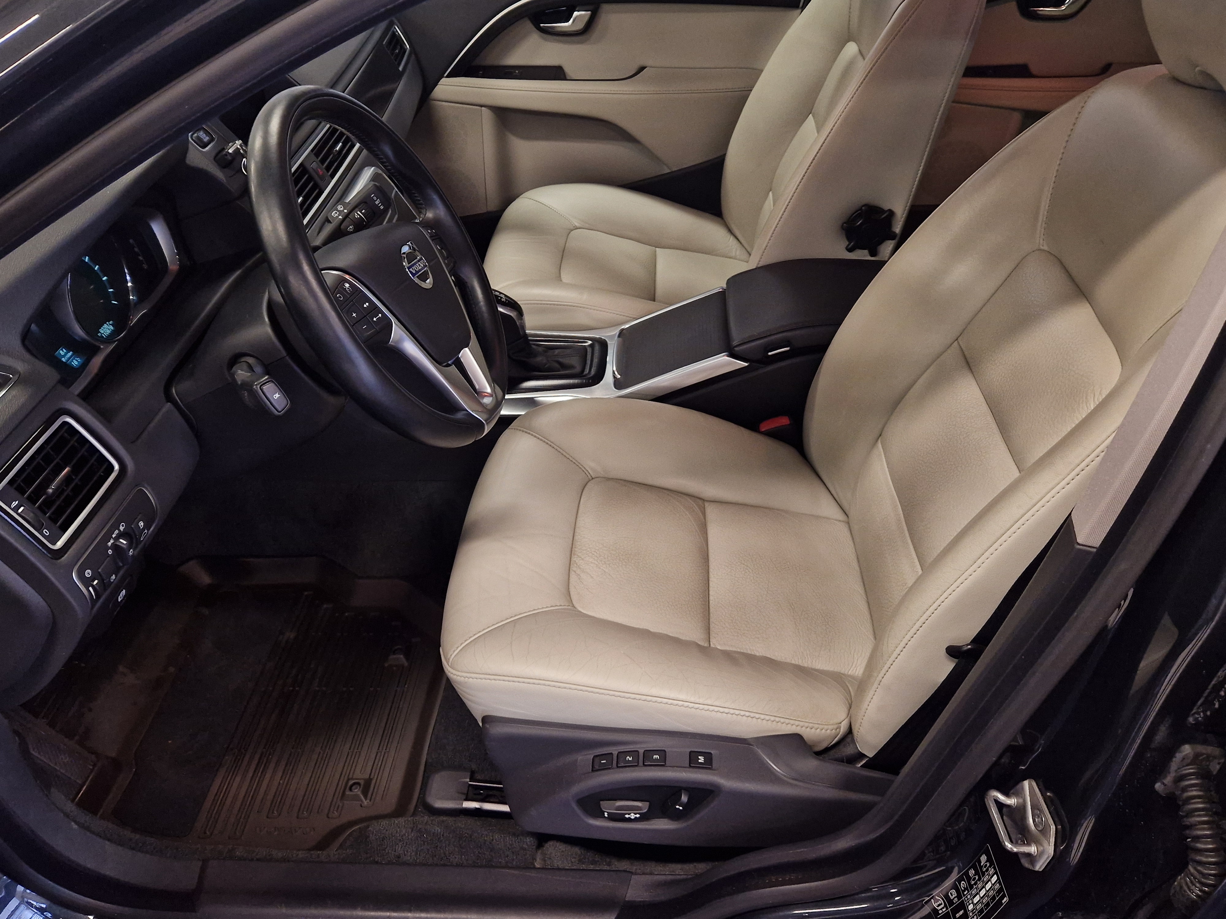 Volvo V70 T5 Business Summum aut 2014, kuva 6/14