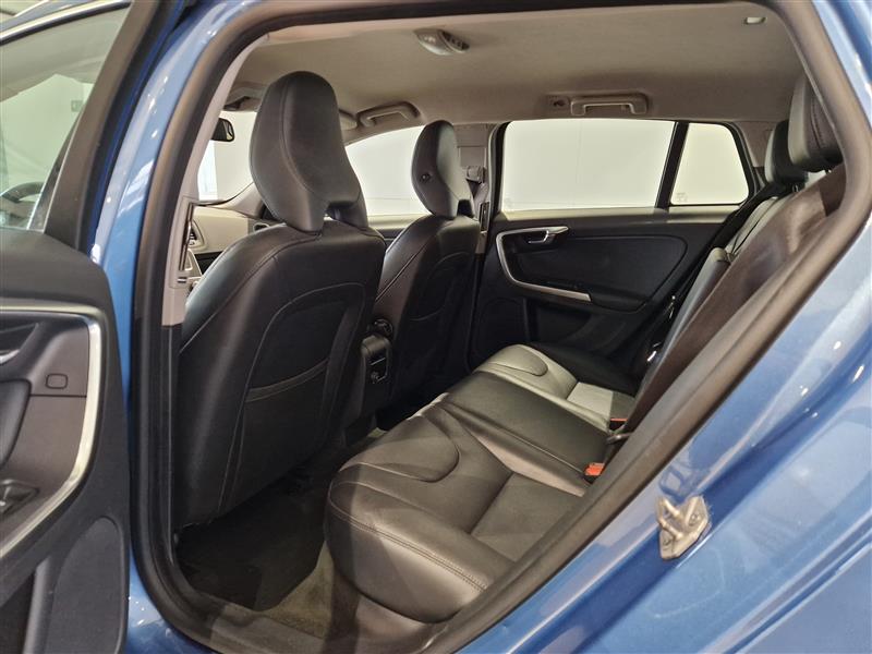 Volvo V60 D4 BUSINESS SUMMUM AUT