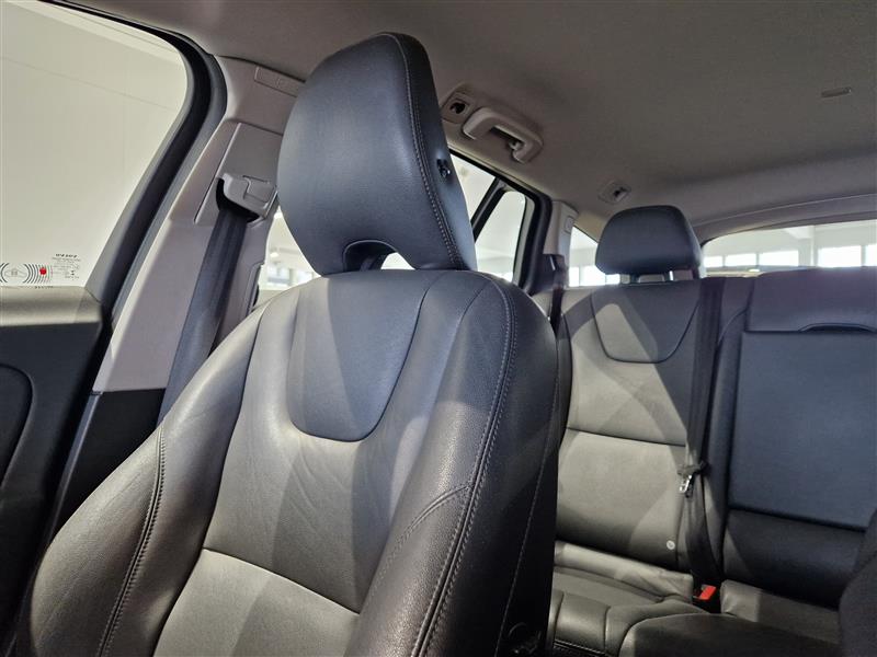 Volvo V60 D4 BUSINESS SUMMUM AUT