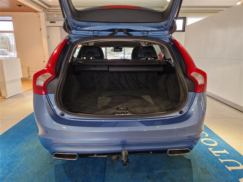 Volvo V60 D4 BUSINESS SUMMUM AUT