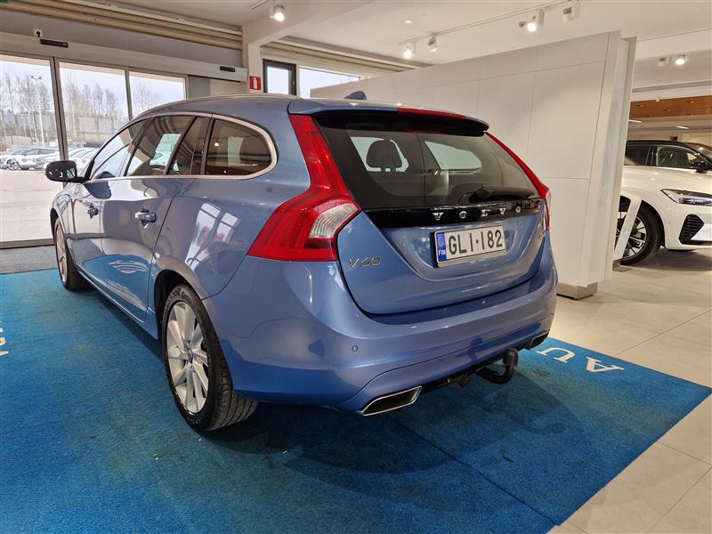 Volvo V60 D4 BUSINESS SUMMUM AUT