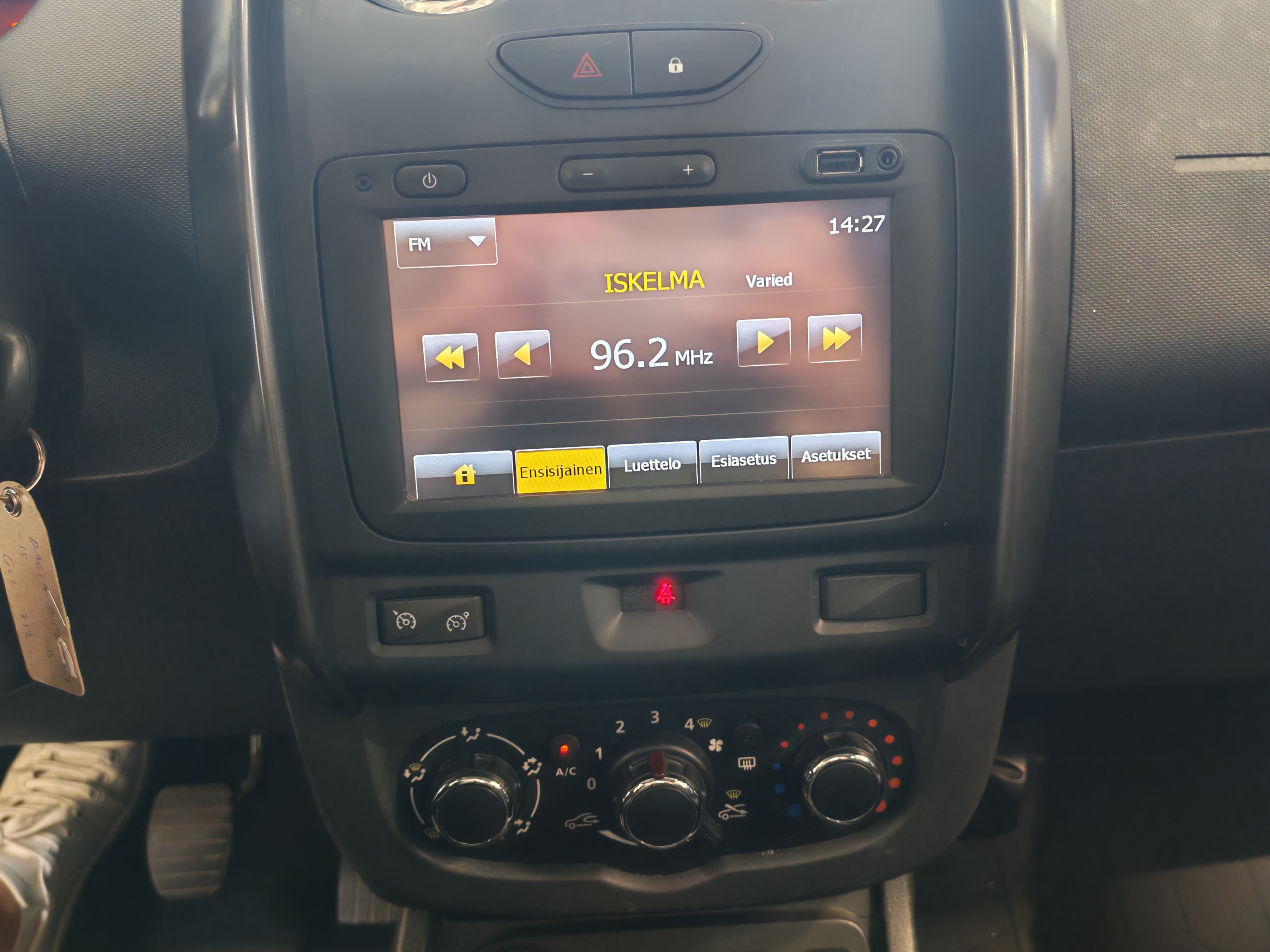 Dacia DUSTER DCI 110 4X4 LAUREATE