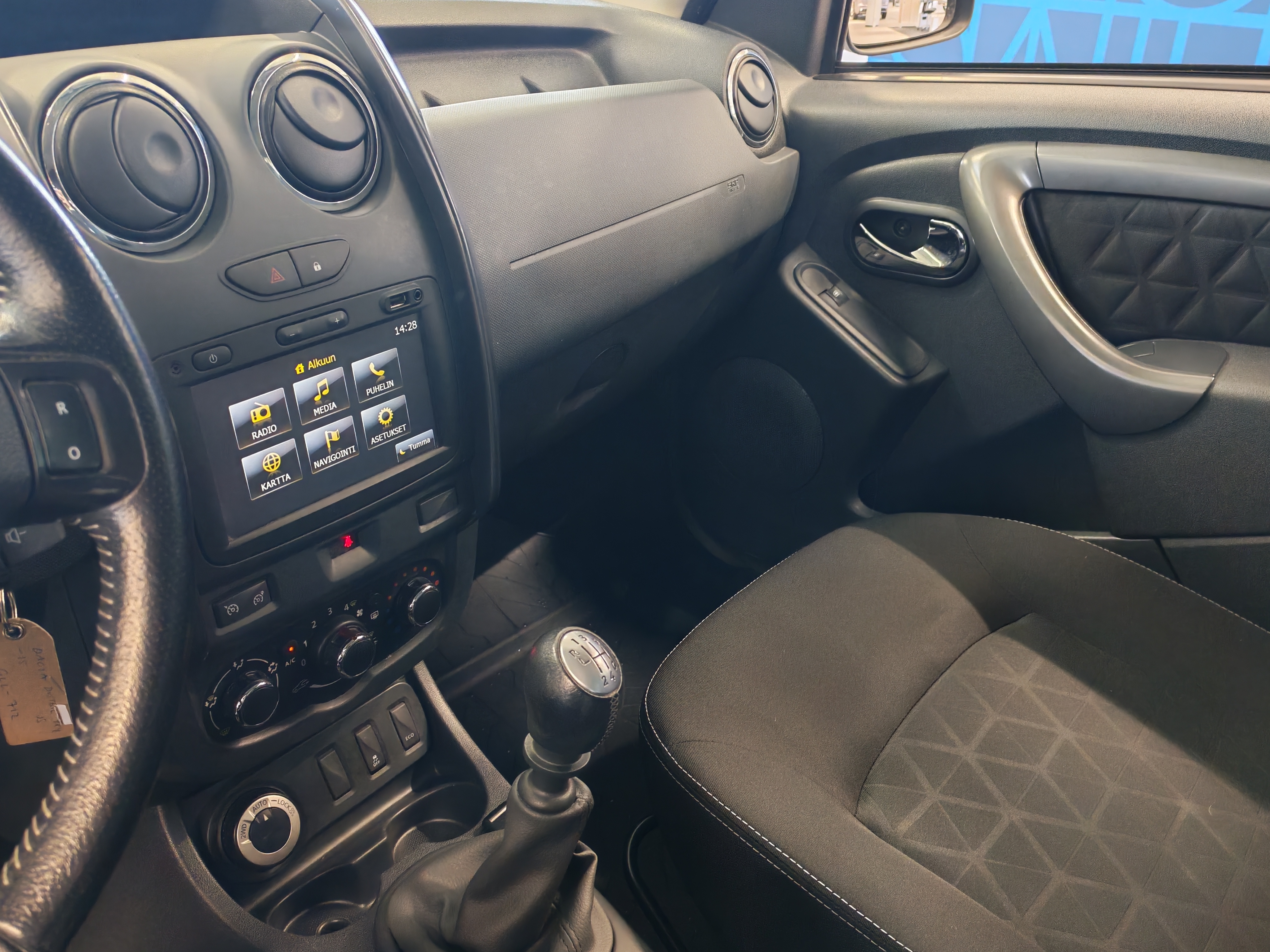 Dacia DUSTER DCI 110 4X4 LAUREATE