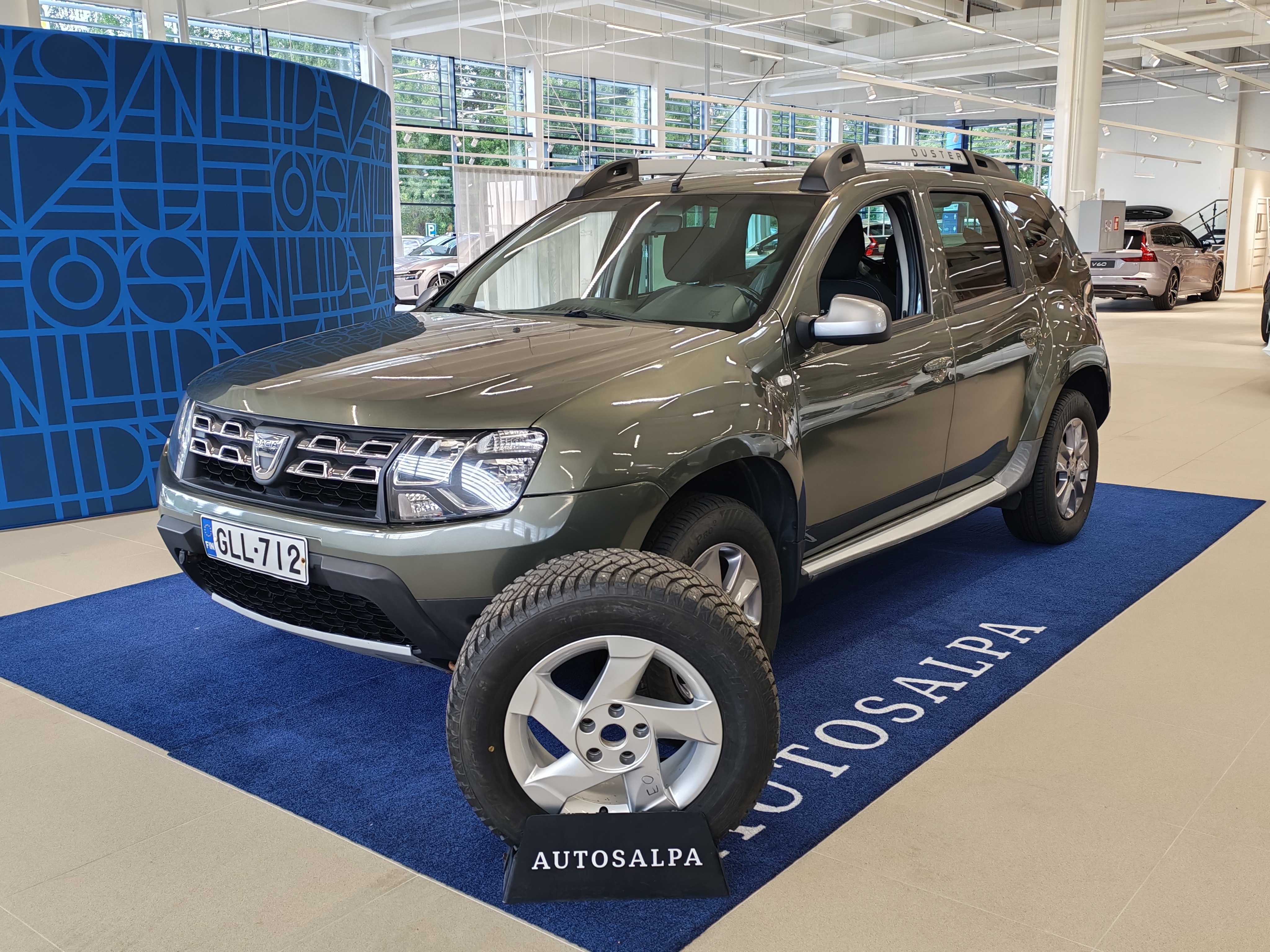 Dacia Duster dCi 110 4x4 Laureate 2015, kuva 2/14