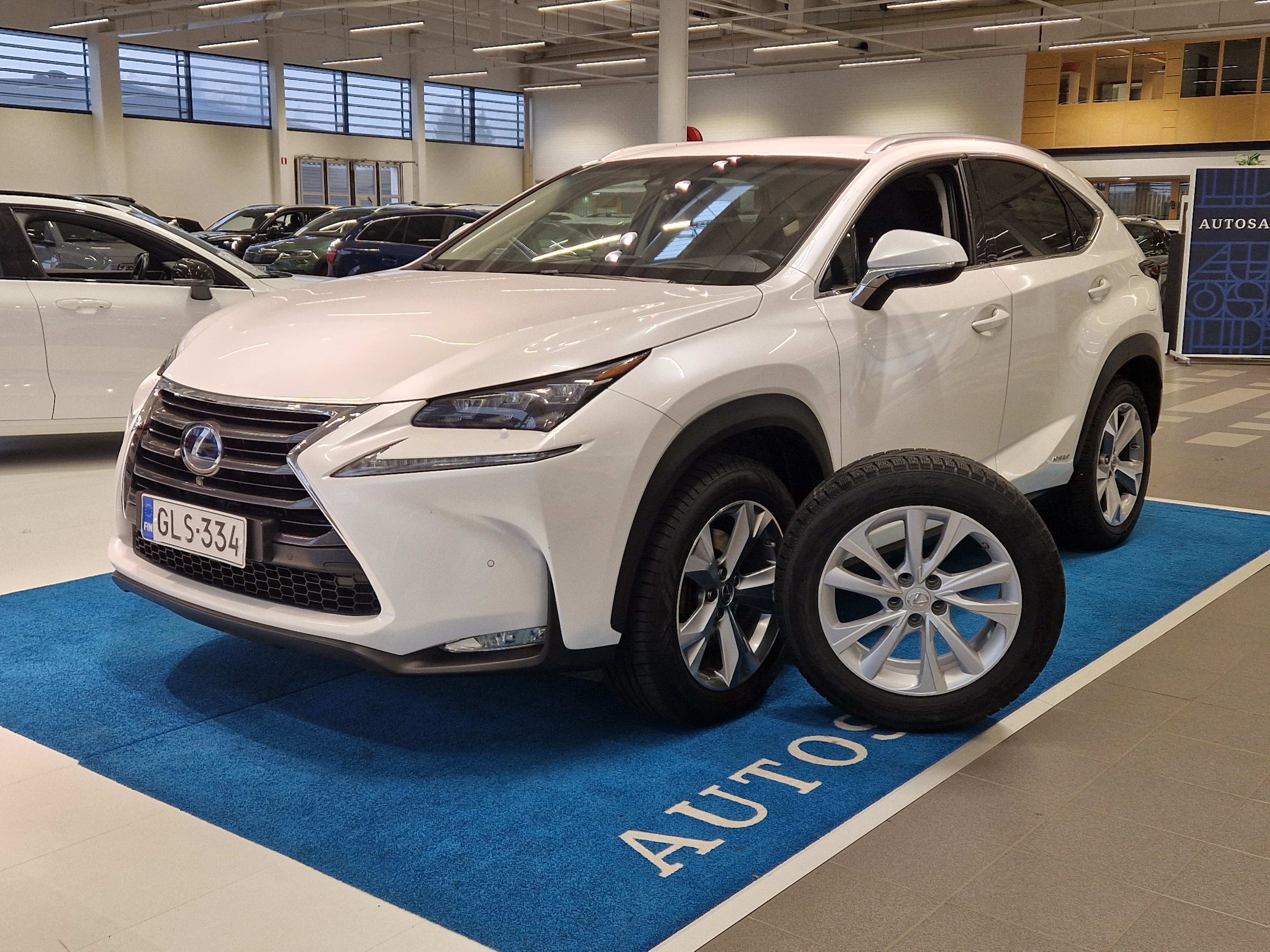 Lexus NX 300H HYBRID A AWD PREMIER