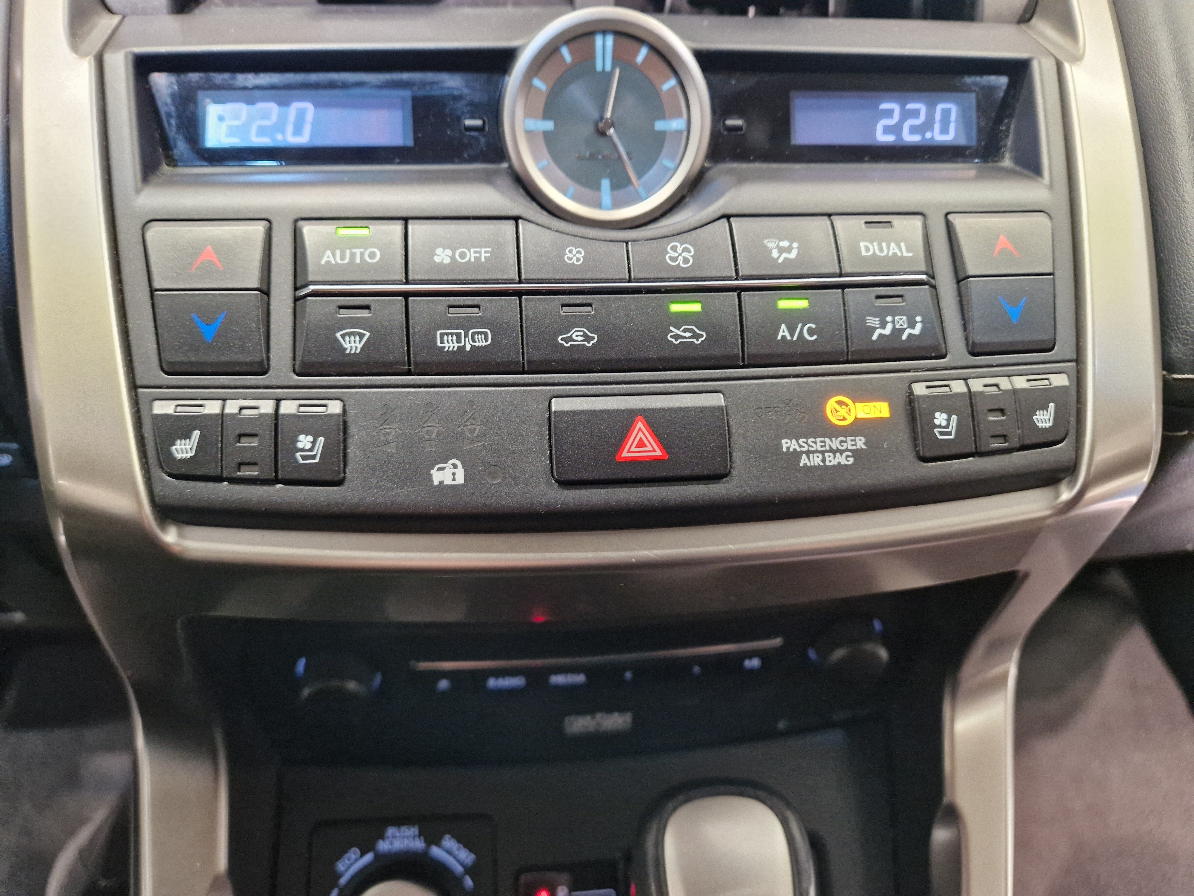 Lexus NX 300H HYBRID A AWD PREMIER