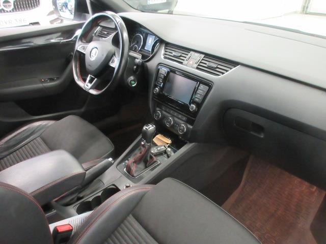Skoda OCTAVIA COMBI 2,0 TDI 184 4X4 RS DSG AUTOM.