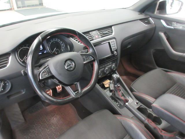 Skoda OCTAVIA COMBI 2,0 TDI 184 4X4 RS DSG AUTOM.