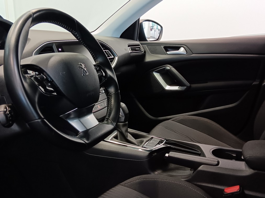 Peugeot 308 ACTIVE PURETECH 130 AUTOMAATTI.